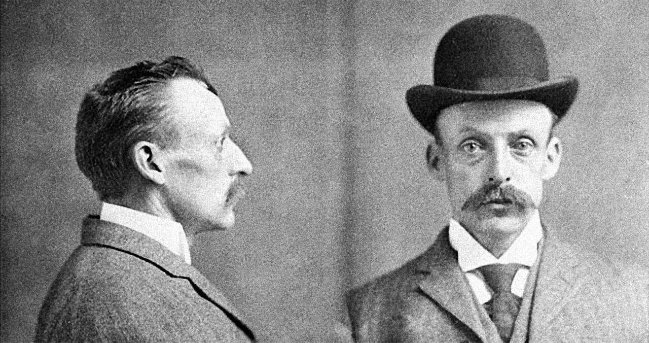 Ficha de Sing Sing de 1903, de frente e de perfil